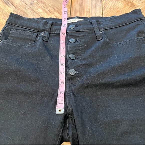 Madewell 9” Mid-Rise Button Fly Skinny Stretch Jeans in Dark Black Wash - Picture 11 of 13